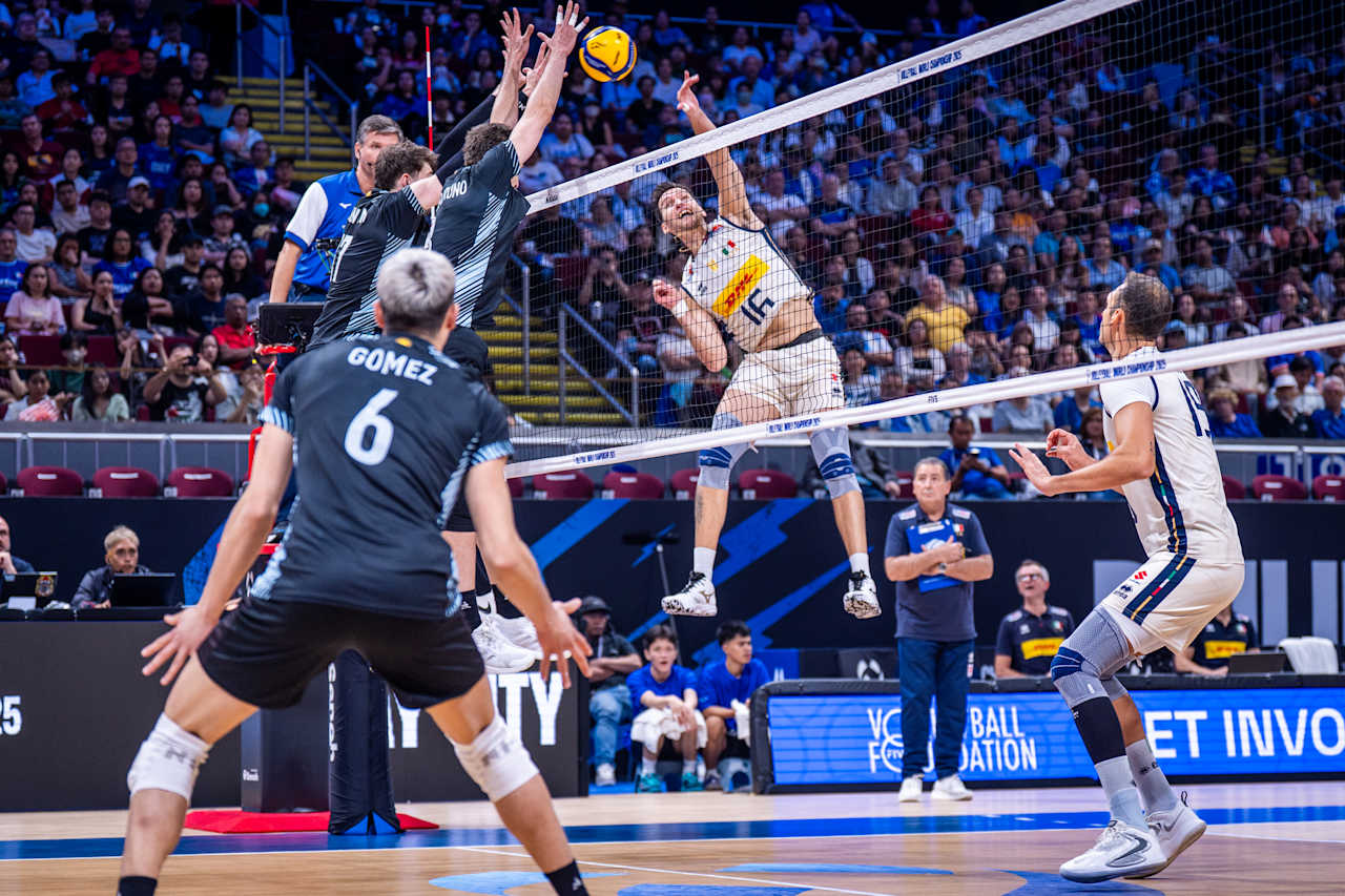 男排卫冕冠 男排卫冕冠