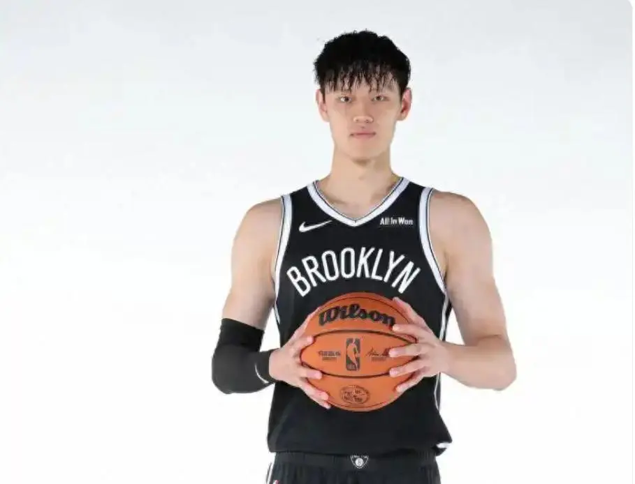 受了这个短, 球迷, 网签下的是 受了这个短, 球迷, 网签下的是